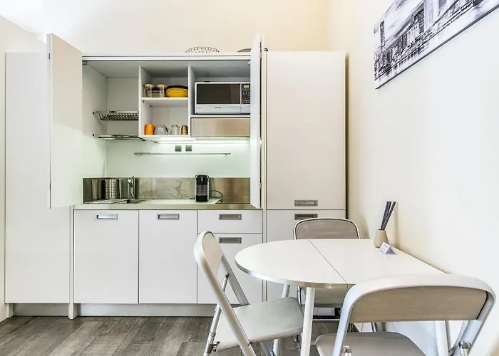 Mora Milano